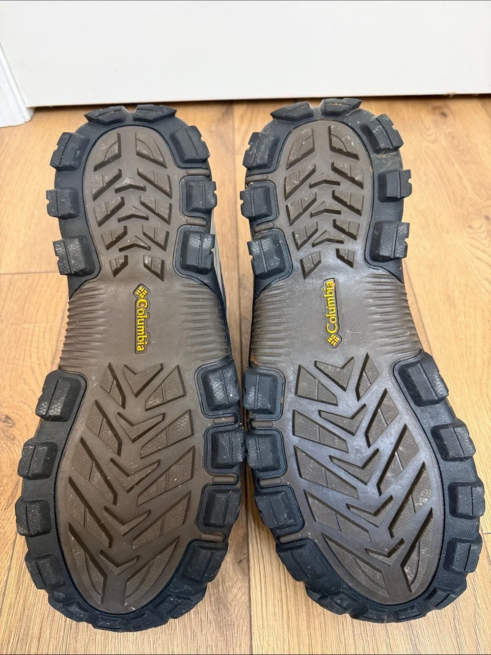 Columbia sturdy hiking